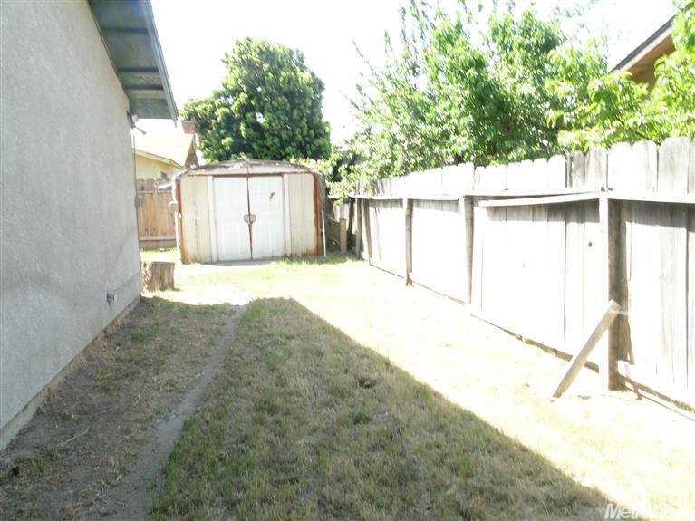 460 E Zeering Rd, Turlock, CA 95382 photo 15