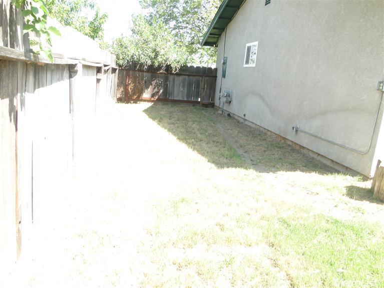 460 E Zeering Rd, Turlock, CA 95382 photo 14