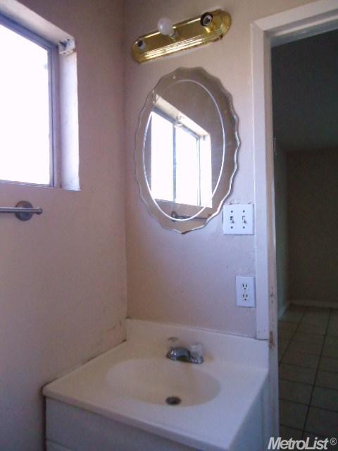 8809 Smith St, Patterson, CA 95363 photo 10