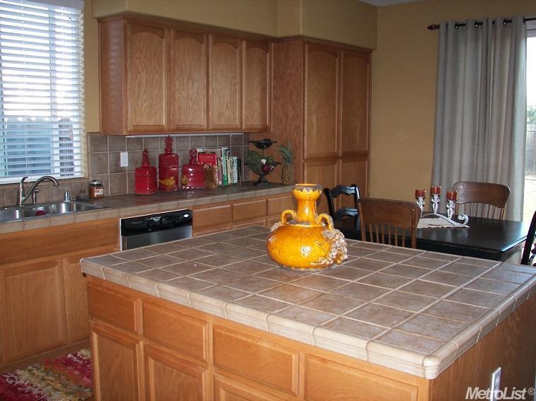 1580 E Springer Dr, Turlock, CA 95382 photo 4