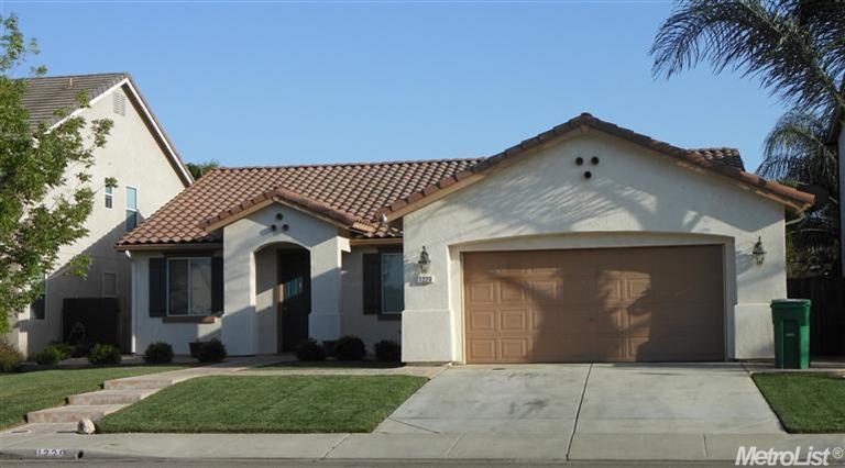 1220 Cliff Swallow Dr, Patterson, CA 95363 photo 1