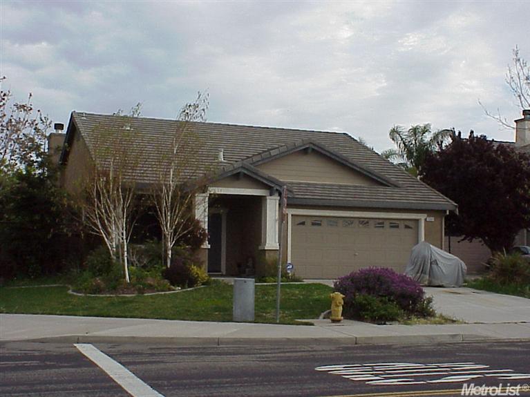 1364 Crossroads Dr, Tracy, CA 95377 photo 1