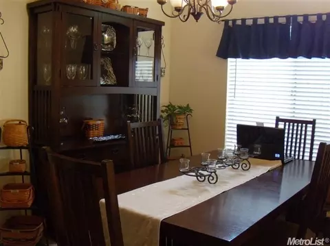3956 Rollins Way, Antelope, CA 95843 photo 4