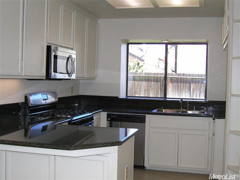 2005 Roble Ave, Modesto, CA 95354 photo 2