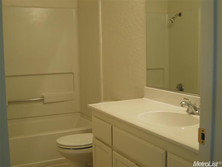 2005 Roble Ave, Modesto, CA 95354 photo 4