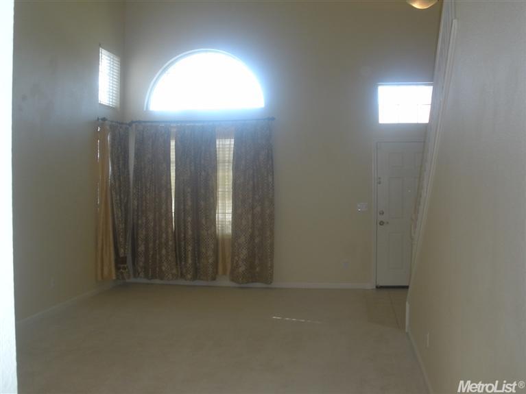 1240 King Loop, Tracy, CA 95377 photo 3