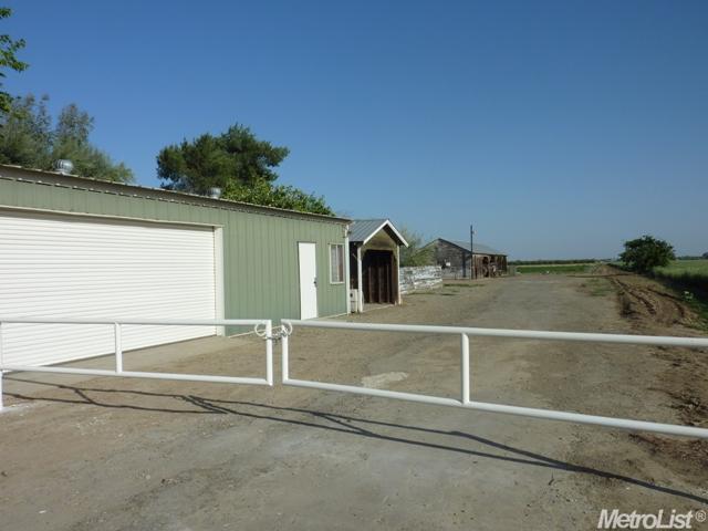 806 Lemon Ave, Patterson, CA 95363 photo 25