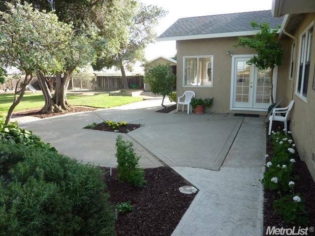 806 Lemon Ave, Patterson, CA 95363 photo 17