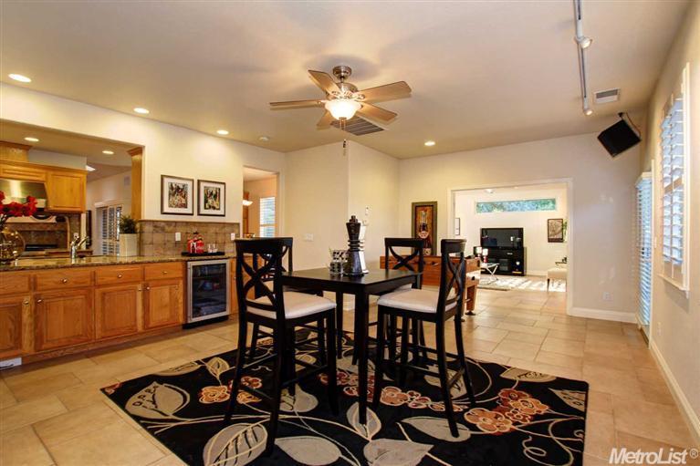 5521 Locust Ave, Carmichael, CA 95608 photo 12