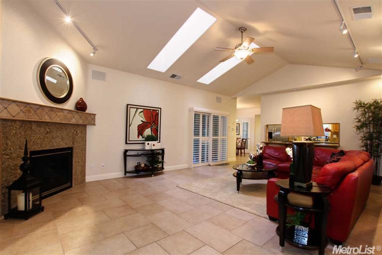 5521 Locust Ave, Carmichael, CA 95608 photo 5