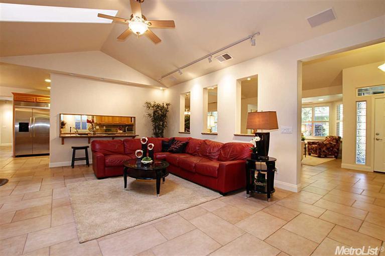 5521 Locust Ave, Carmichael, CA 95608 photo 6