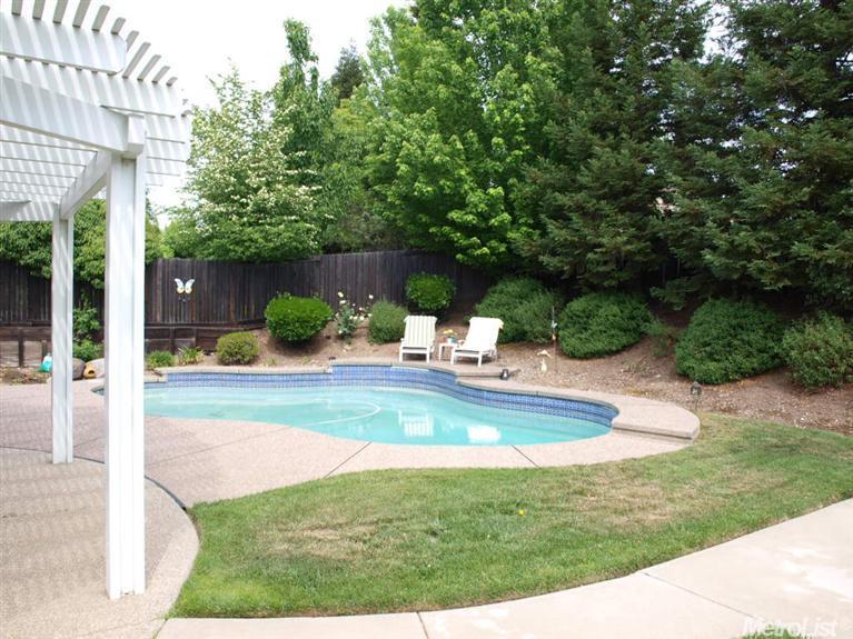 218 Luna, Folsom, CA 95630 photo 3