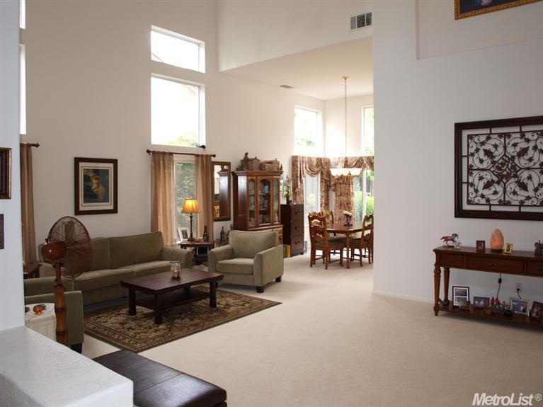 218 Luna, Folsom, CA 95630 photo 2