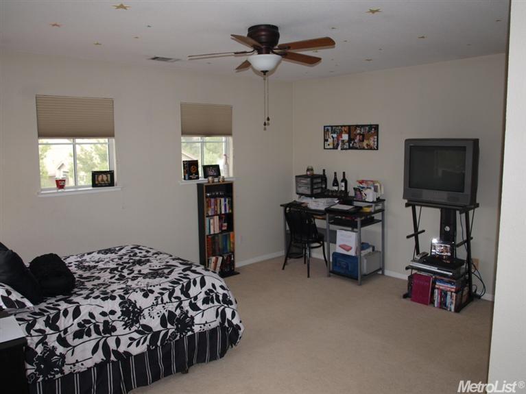 218 Luna, Folsom, CA 95630 photo 12