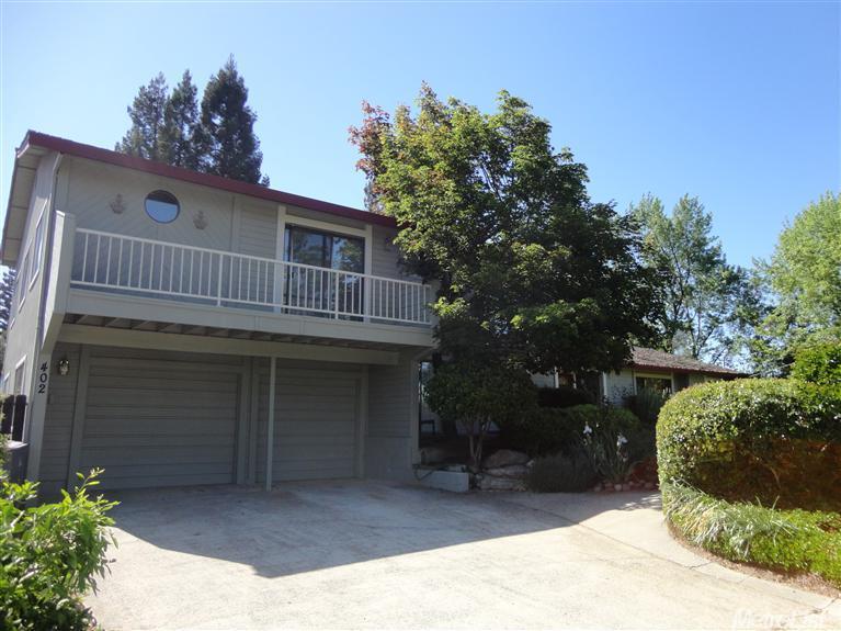 402 Riverview Dr, Auburn, CA 95603 photo 2