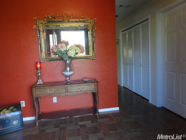 402 Riverview Dr, Auburn, CA 95603 photo 5