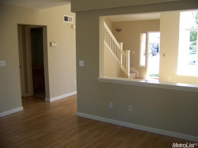 745 Shelborne Dr, Tracy, CA 95377 photo 2