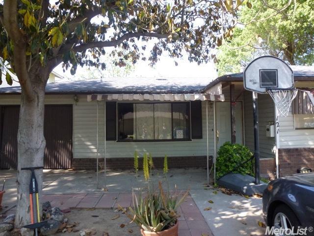 121 E Whittier Ave, Tracy, CA 95376 photo 1