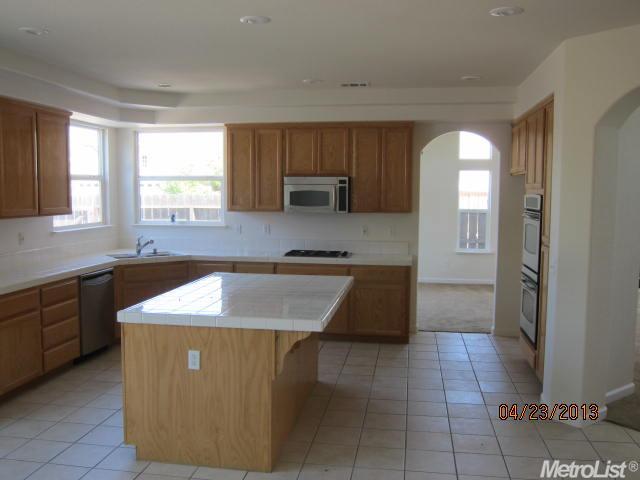 3537 Kee Ln, Modesto, CA 95355 photo 2