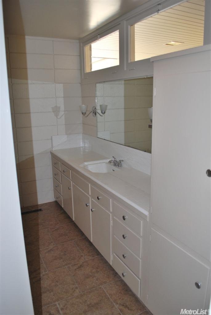 1412 River Crk, Modesto, CA 95351 photo 4