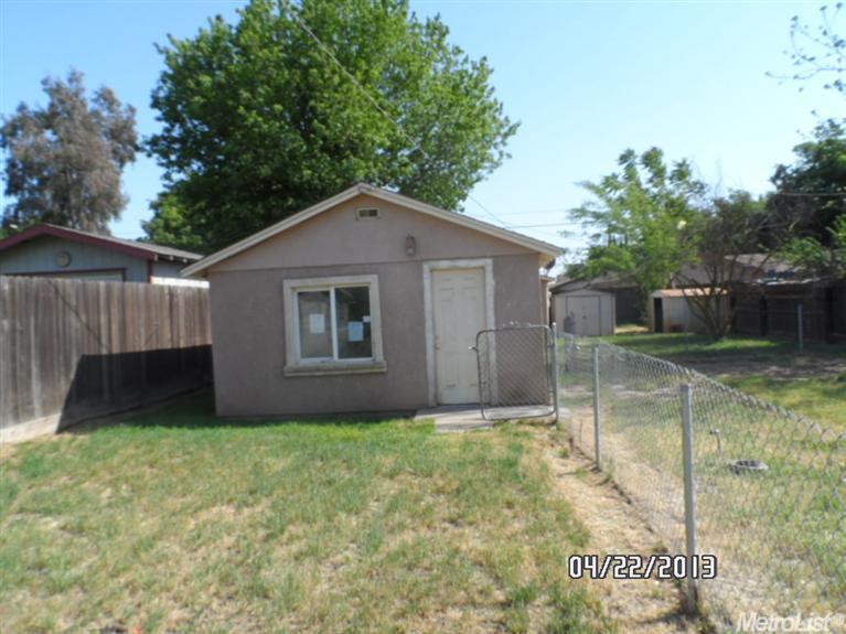 300 Imperial Ave, Modesto, CA 95358 photo 1