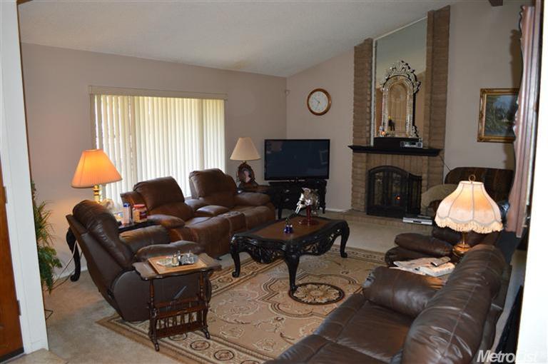 2509 Glasgow Dr, Ceres, CA 95307 photo 2