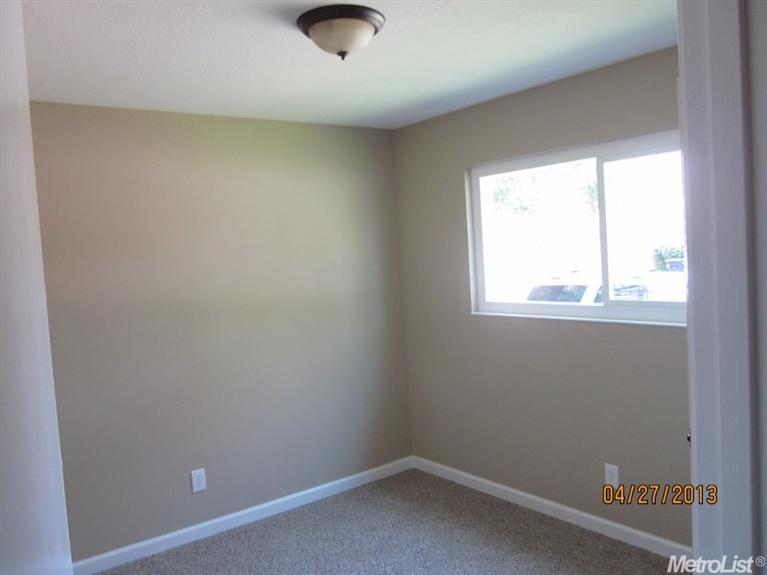 1127 Orchid Ave, Modesto, CA 95355 photo 9