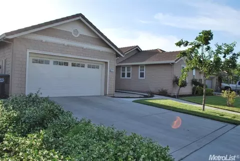 2121 Mariposa Dr, Hughson, CA 95326 photo 2