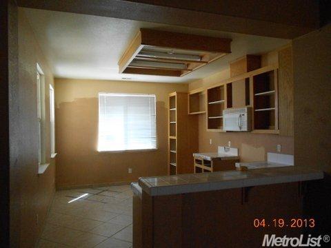 1465 Swallow Tail Ln, Manteca, CA 95337 photo 5