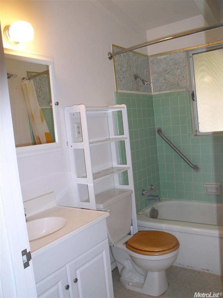 411 Baker St, Winters, CA 95694 photo 3