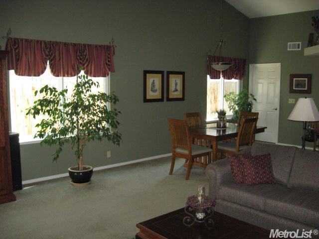 1016 Jayhawk Way, Modesto, CA 95358 photo 4