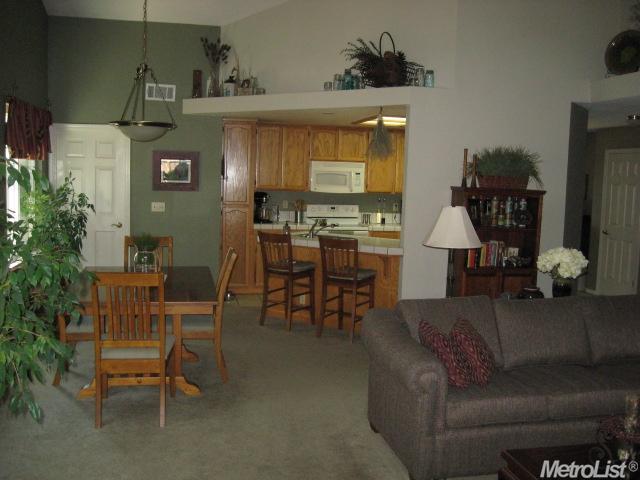 1016 Jayhawk Way, Modesto, CA 95358 photo 2