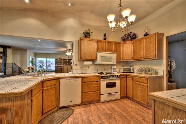 1057 Madrone Ln, Placerville, CA 95667 photo 4