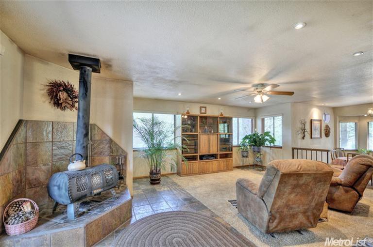1057 Madrone Ln, Placerville, CA 95667 photo 5