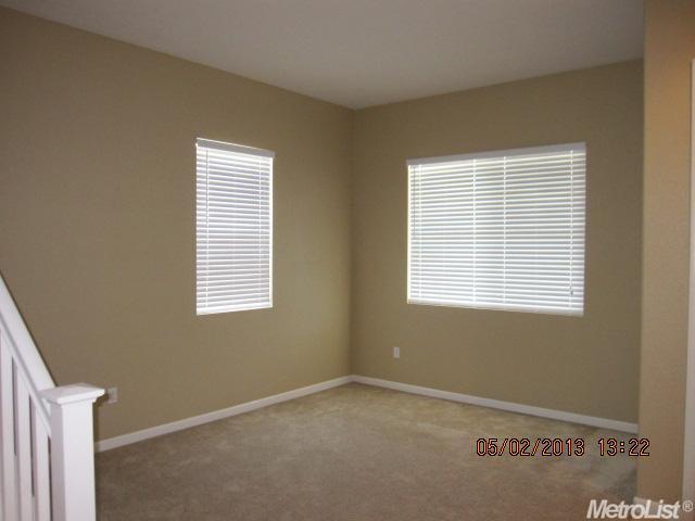 16445 Adobe Ct, Lathrop, CA 95330 photo 2