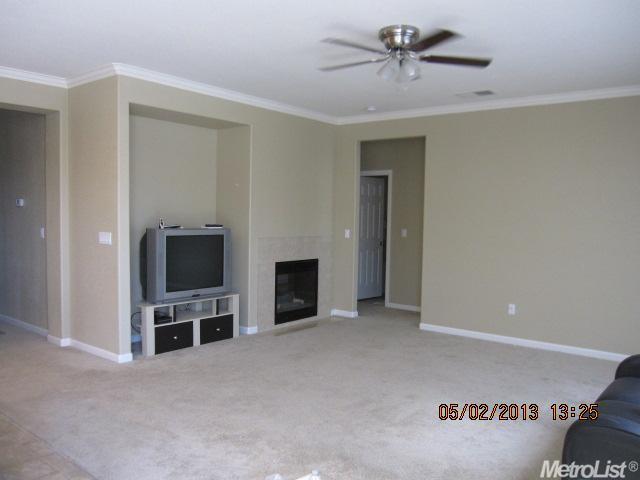 16445 Adobe Ct, Lathrop, CA 95330 photo 4