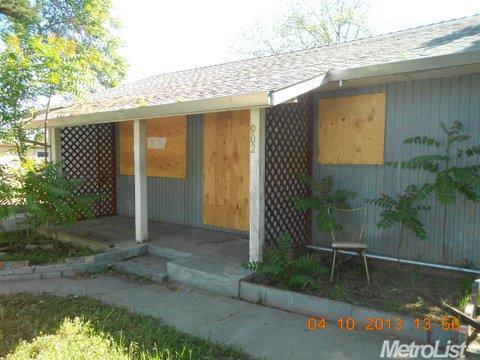 902 Wheatley Ave, Modesto, CA 95351 photo 1