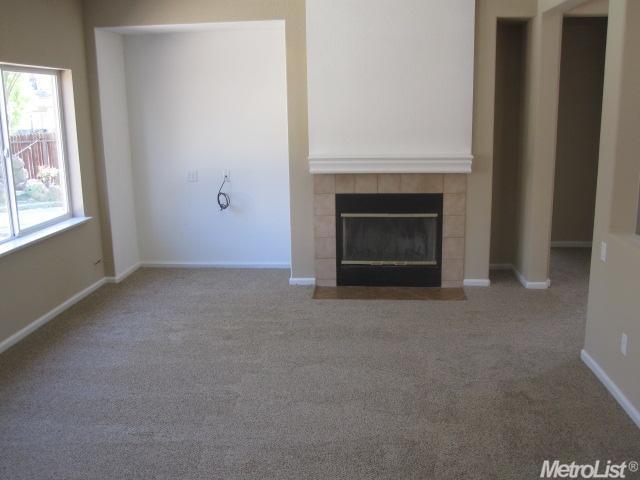 2381 Tolbert Dr, Tracy, CA 95377 photo 3