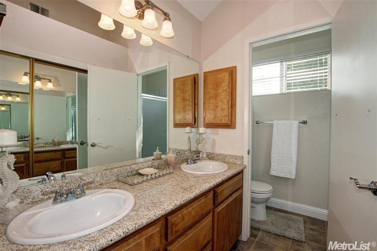 1712 Valdora St, Davis, CA 95618 photo 14