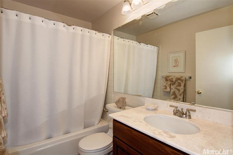 1712 Valdora St, Davis, CA 95618 photo 16