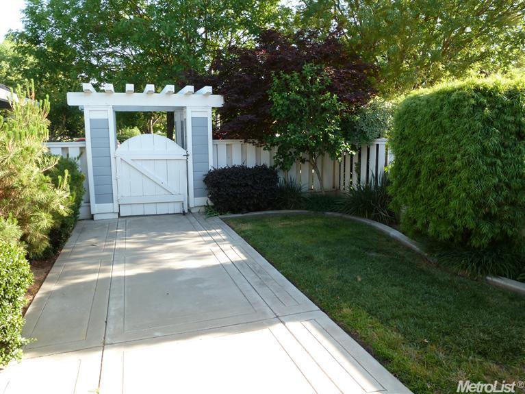 2429 E Orangeburg Ave, Modesto, CA 95355 photo 5
