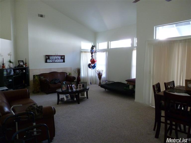 2429 E Orangeburg Ave, Modesto, CA 95355 photo 3