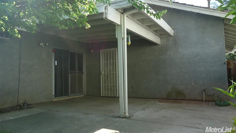 1721 Innsbrook Dr, Modesto, CA 95350 photo 7