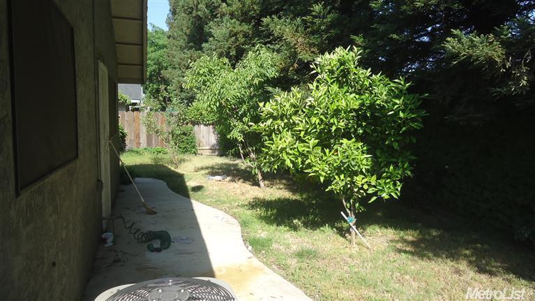 1721 Innsbrook Dr, Modesto, CA 95350 photo 9