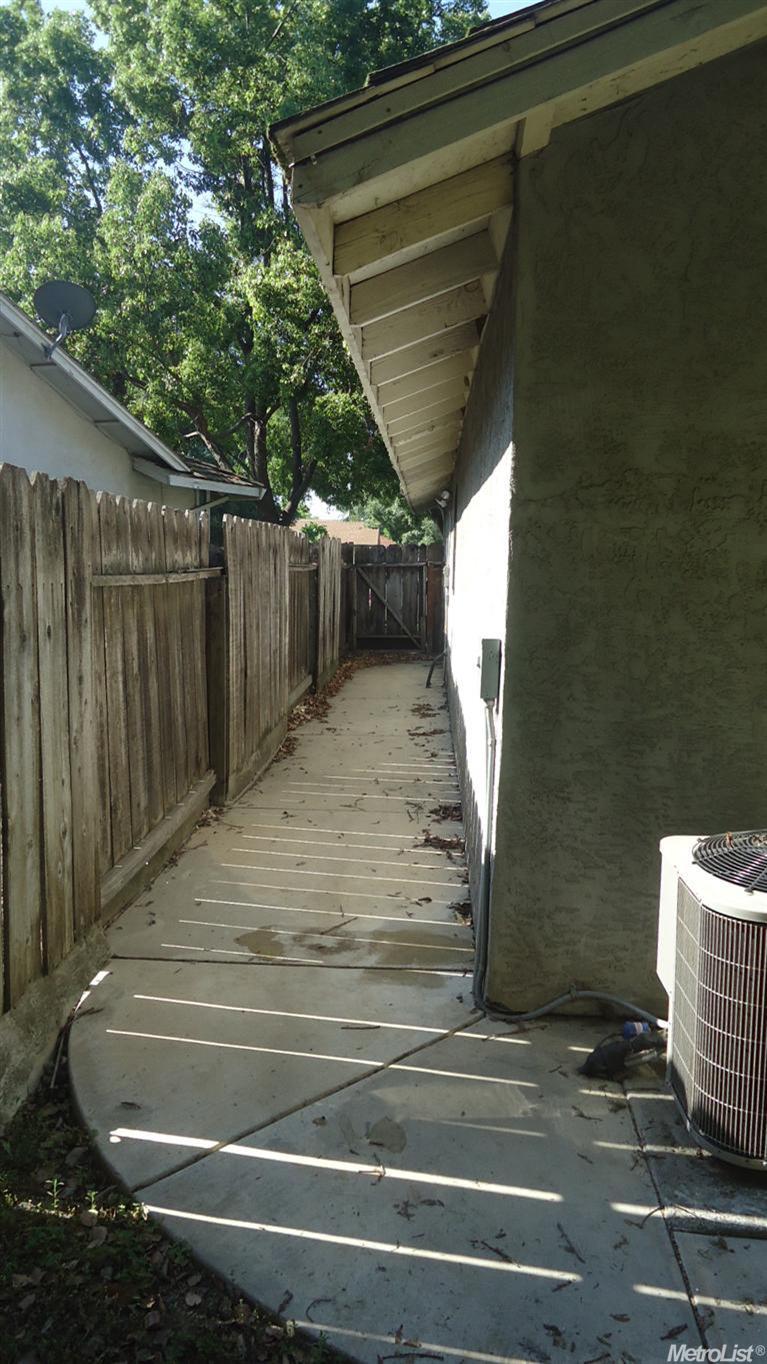1721 Innsbrook Dr, Modesto, CA 95350 photo 10