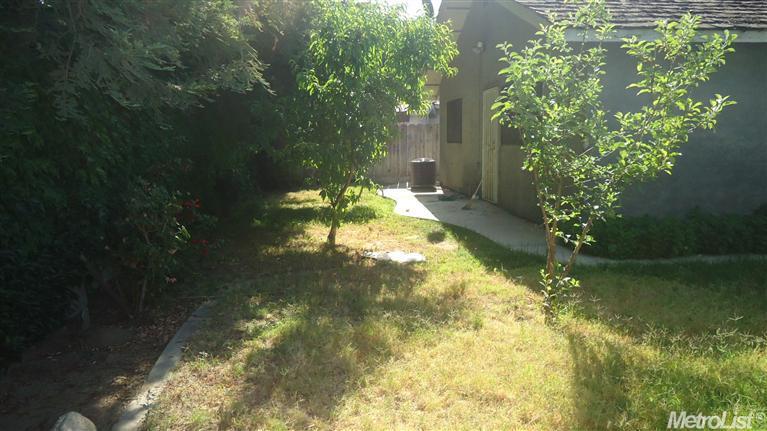1721 Innsbrook Dr, Modesto, CA 95350 photo 8