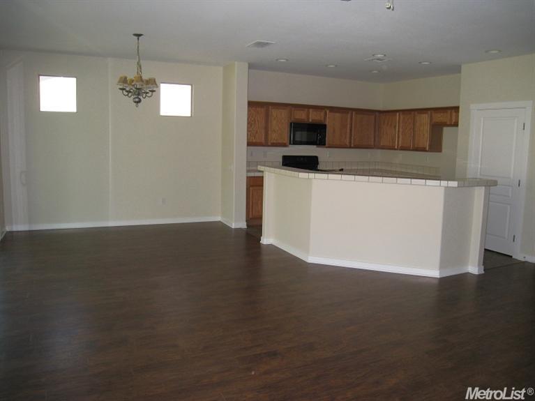 680 Rustic Ranch Ln, Lincoln, CA 95648 photo 4