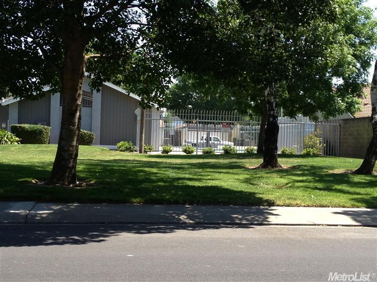 1208 Carrie Ct, Modesto, CA 95358 photo 11