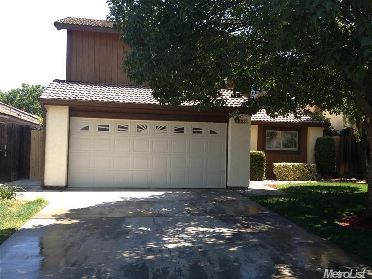 1208 Carrie Ct, Modesto, CA 95358 photo 2