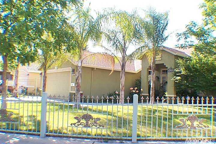 1024 Lombardy Dr, Modesto, CA 95351 photo 1